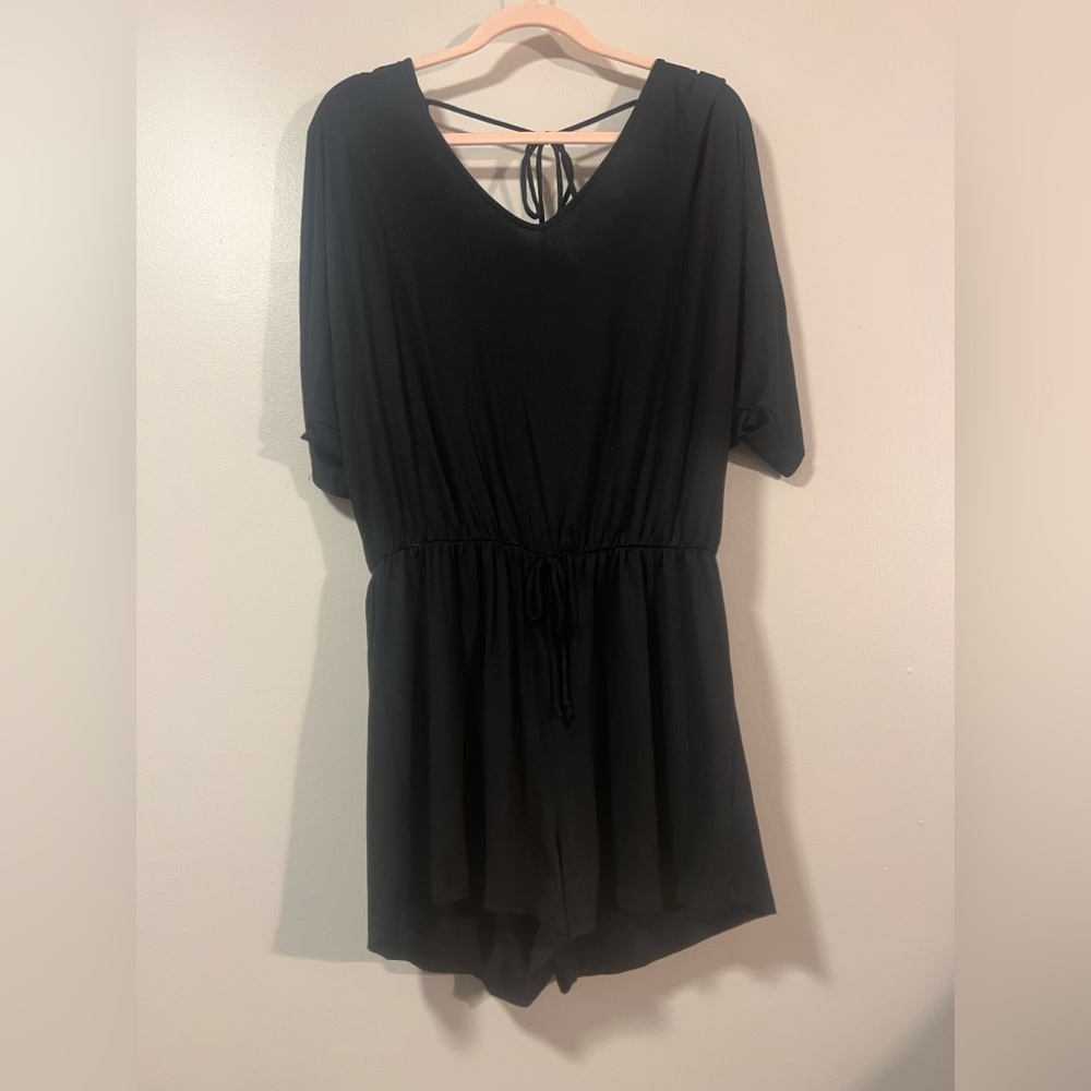 Black shorts Romper v neck Dressy Elastic Waist tie back LG by tresics